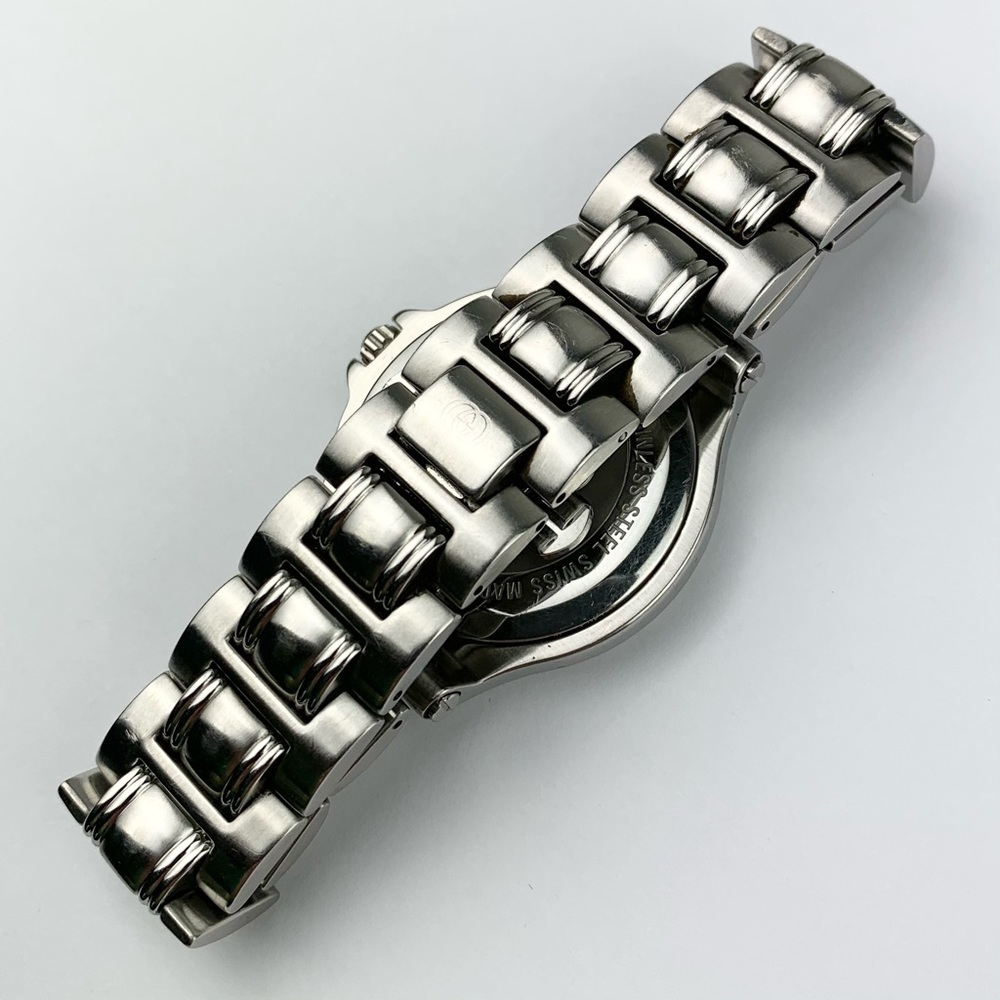 Gucci 9040M Watch - Picture 5 of 7